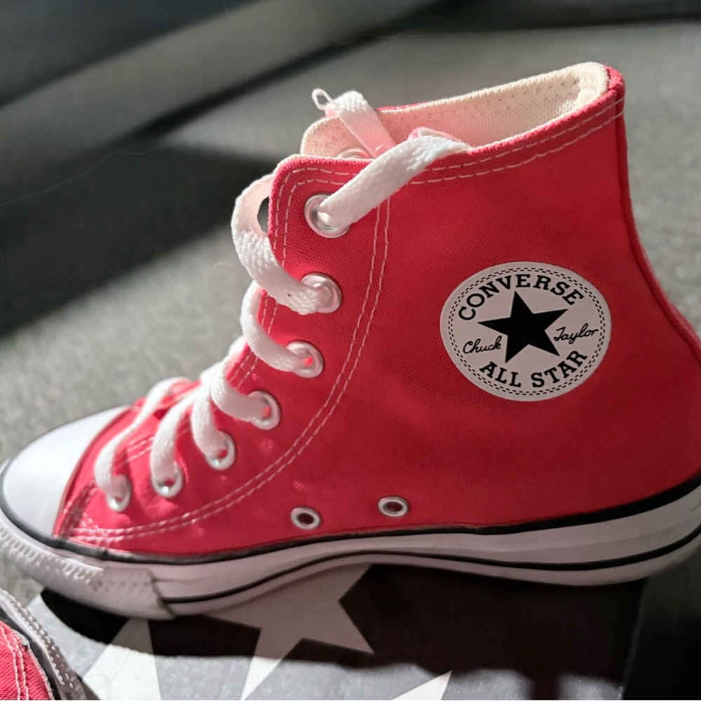 Converse All Star Bright Crimson High-Tops
